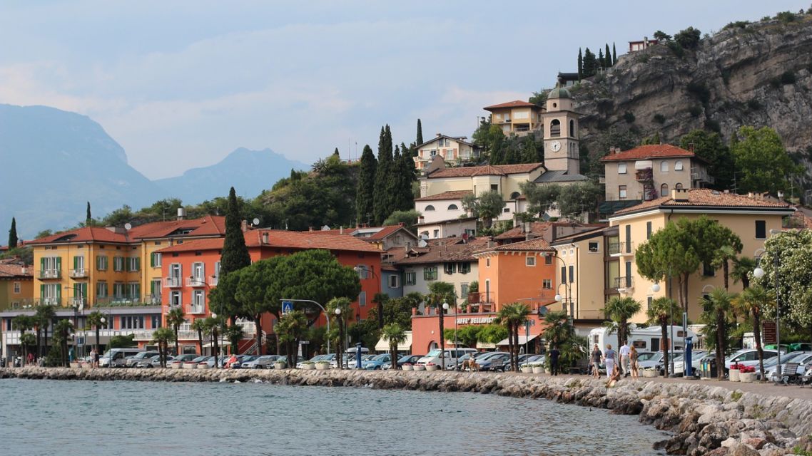 Italien-Gardasee-Uferpromenade