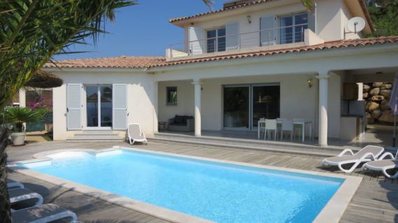 Ferienvilla-Pool-Korsika