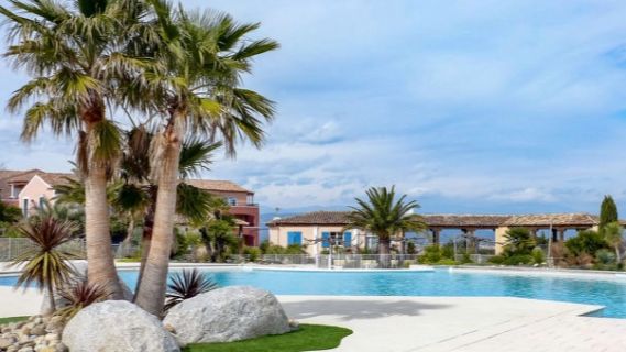 Südfrankreich-Residenz-Pool-Golf