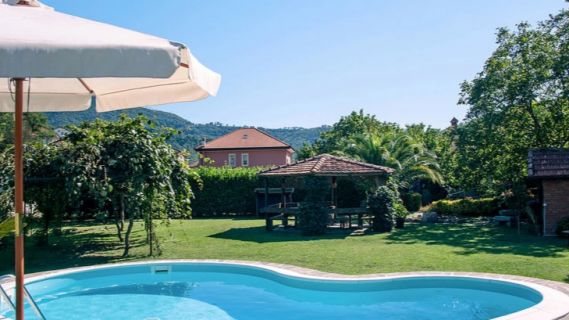 Ligurien-Ferienhaus-Pool