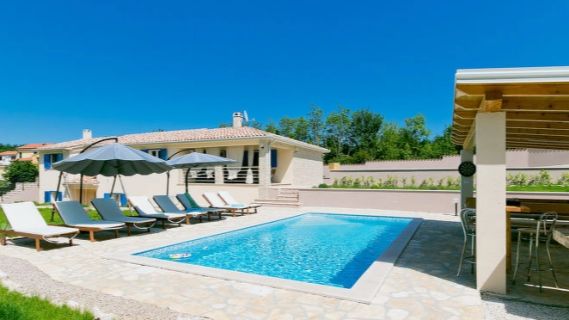 Ferienvilla-Pool-Istrien