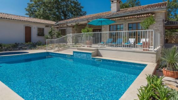 Ferienvilla-Pool-Istrien